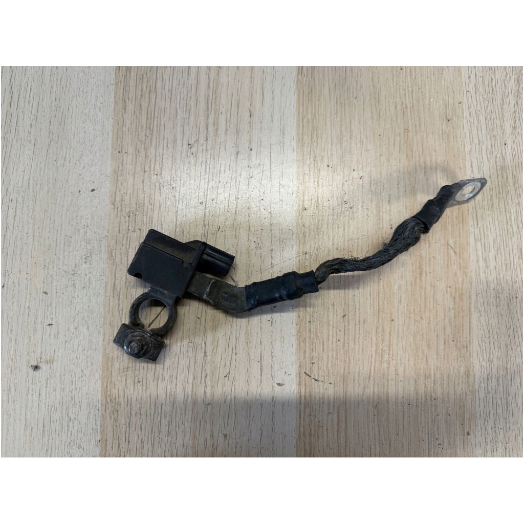 KIA Rio III/IV 2011–2017 batteripolklämma minus 37180 1W000 (EU)