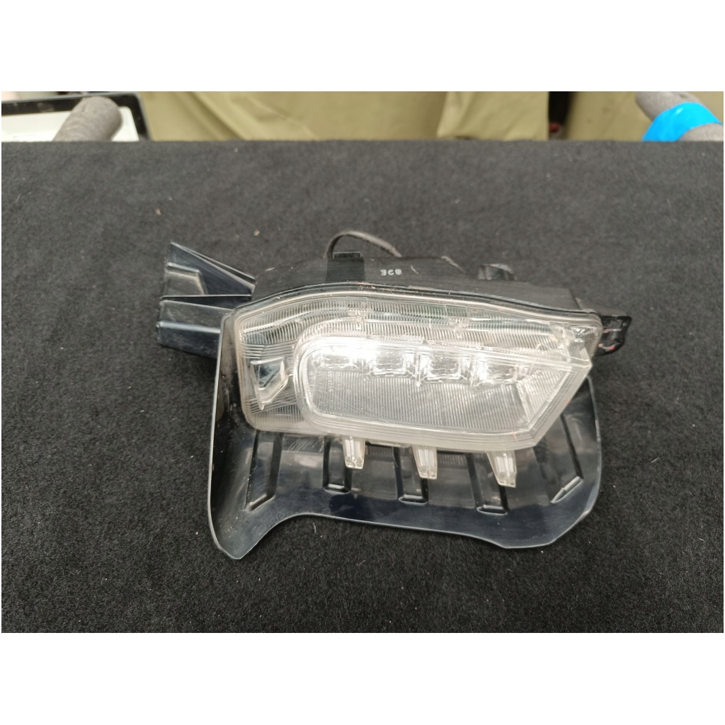 Toyota Prius+ Lift halogenstrålkastare fram höger 81430