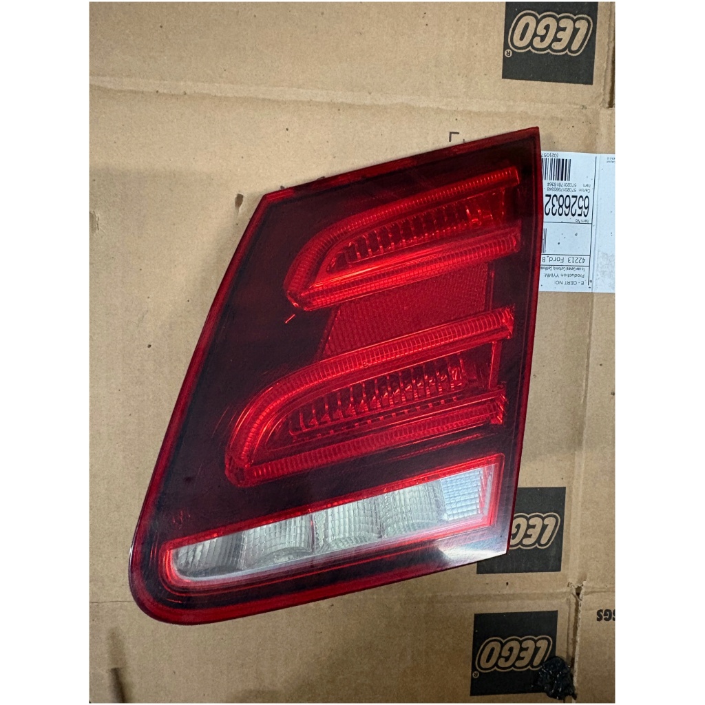 Mercedes-Benz E W212 facelift baklampa höger LED i baklucka (sedan) 613992r