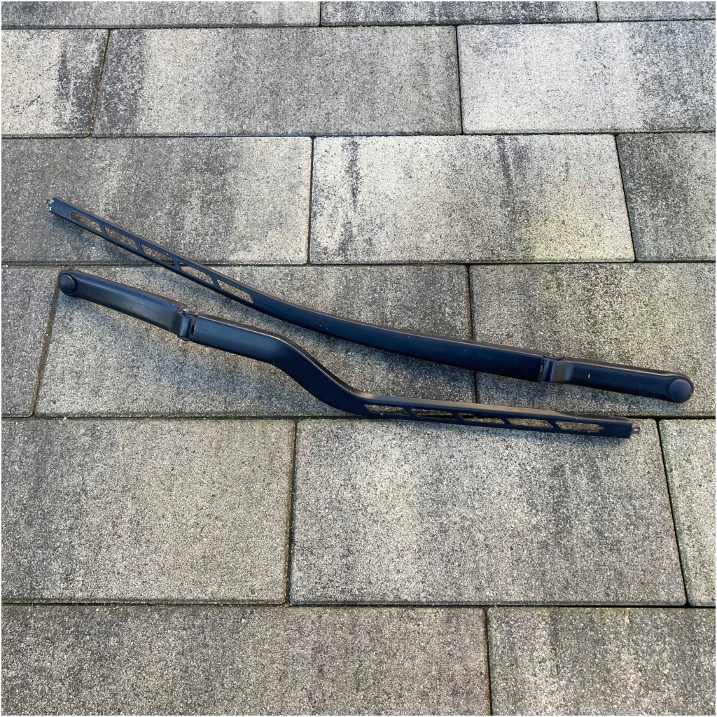 Komplett sats torkararmar (Europa) Audi A3 facelift 2009 – 8P1955407A / 8P1955408A