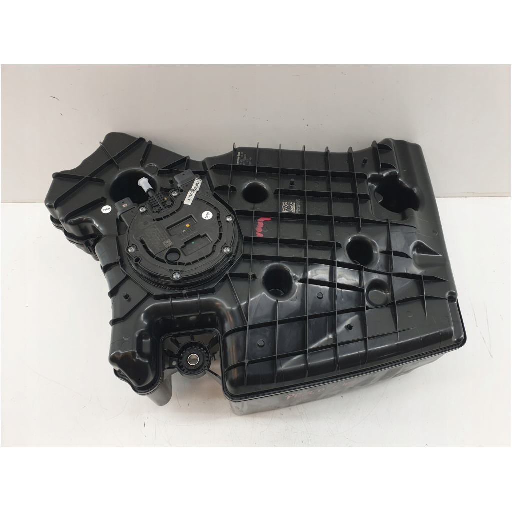 AdBlue-tank med pump Mercedes E-Klass W213 A213 / CLS A257 A0994713600 (2016-2020) A2134701503