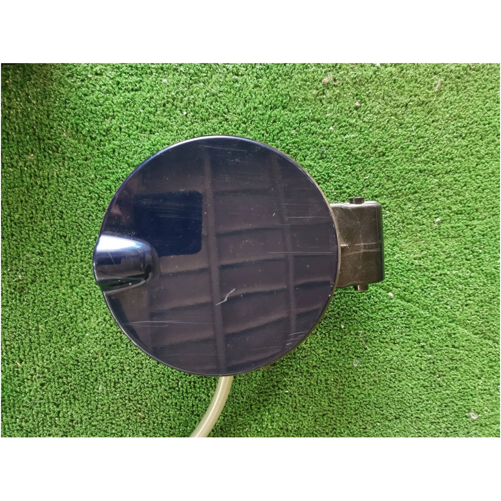 Bränslelucka till Roomster 5J7809857A