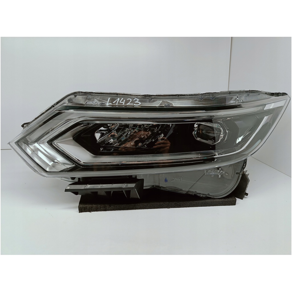Nissan Qashqai II J11 FL 2017- vänster fram strålkastare Full LED KOITO 100-19011 26060HV05B