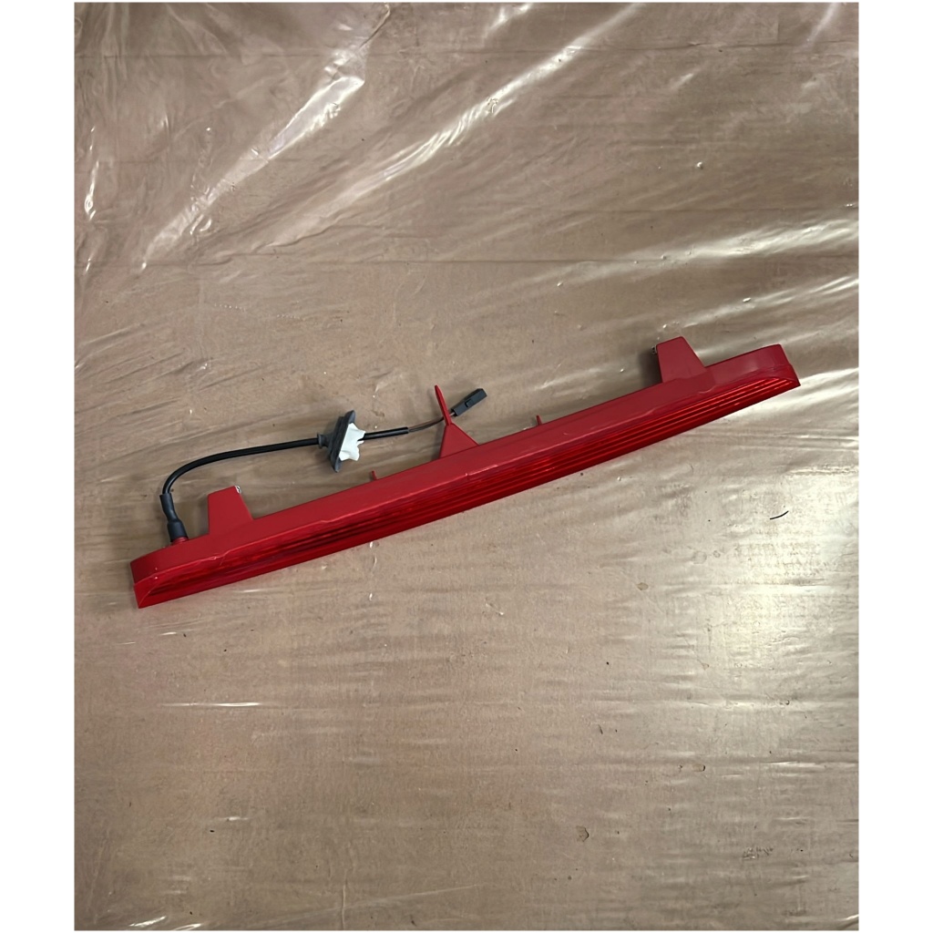 Bromsljus OE 8R0945097