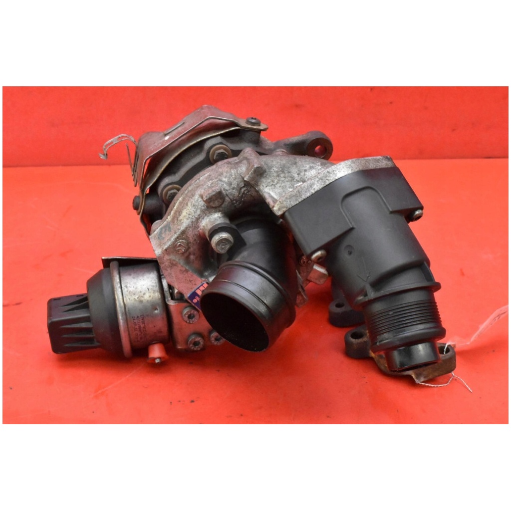 Turboaggregat 03L253056G VW Passat B7 2.0 TDI 140 hk 2010-2015
