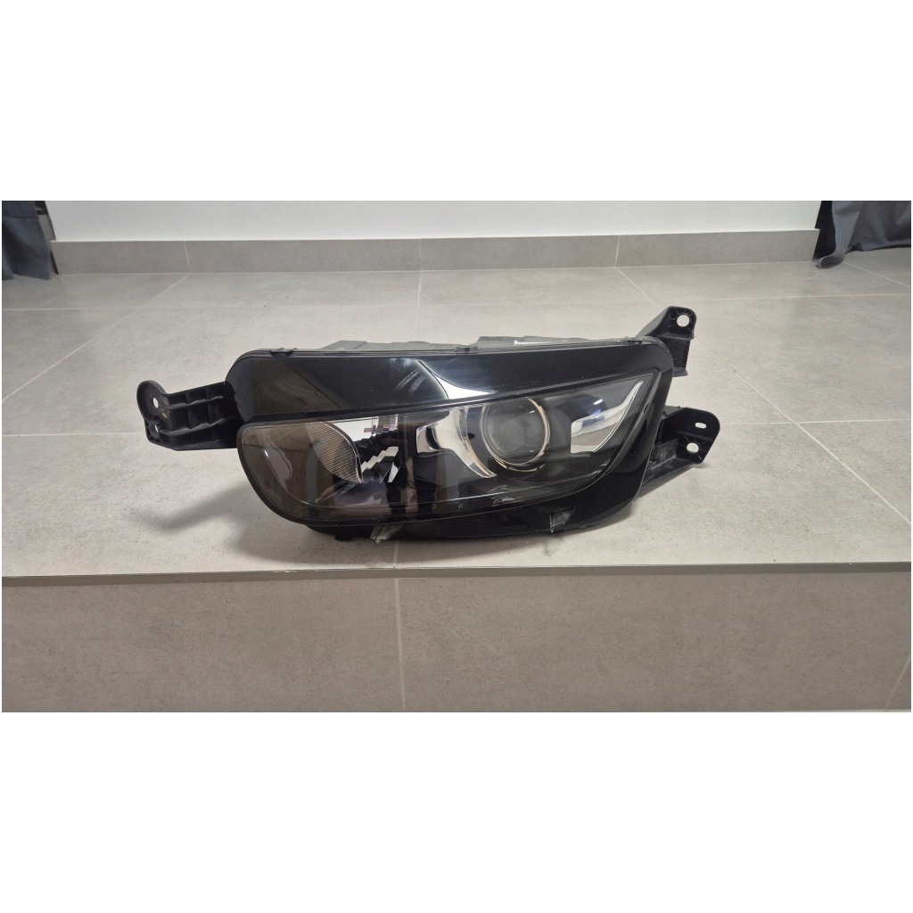Vänster strålkastare Bi-Xenon svängbar – Citroën C4 Grand Picasso (EU, original) 9677217580
