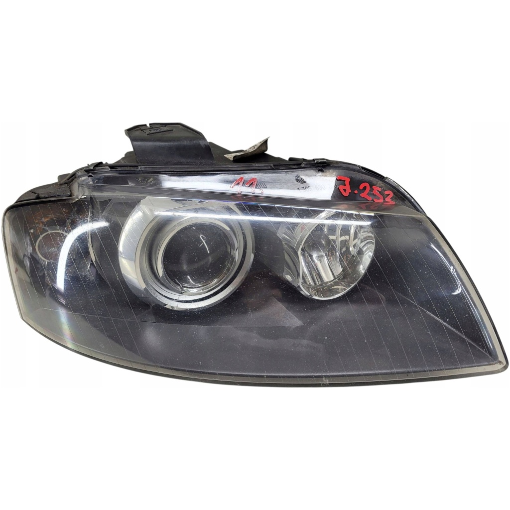 Audi A3/S3 8P 2005–2008 xenon strålkastare höger fram 8P0941004S