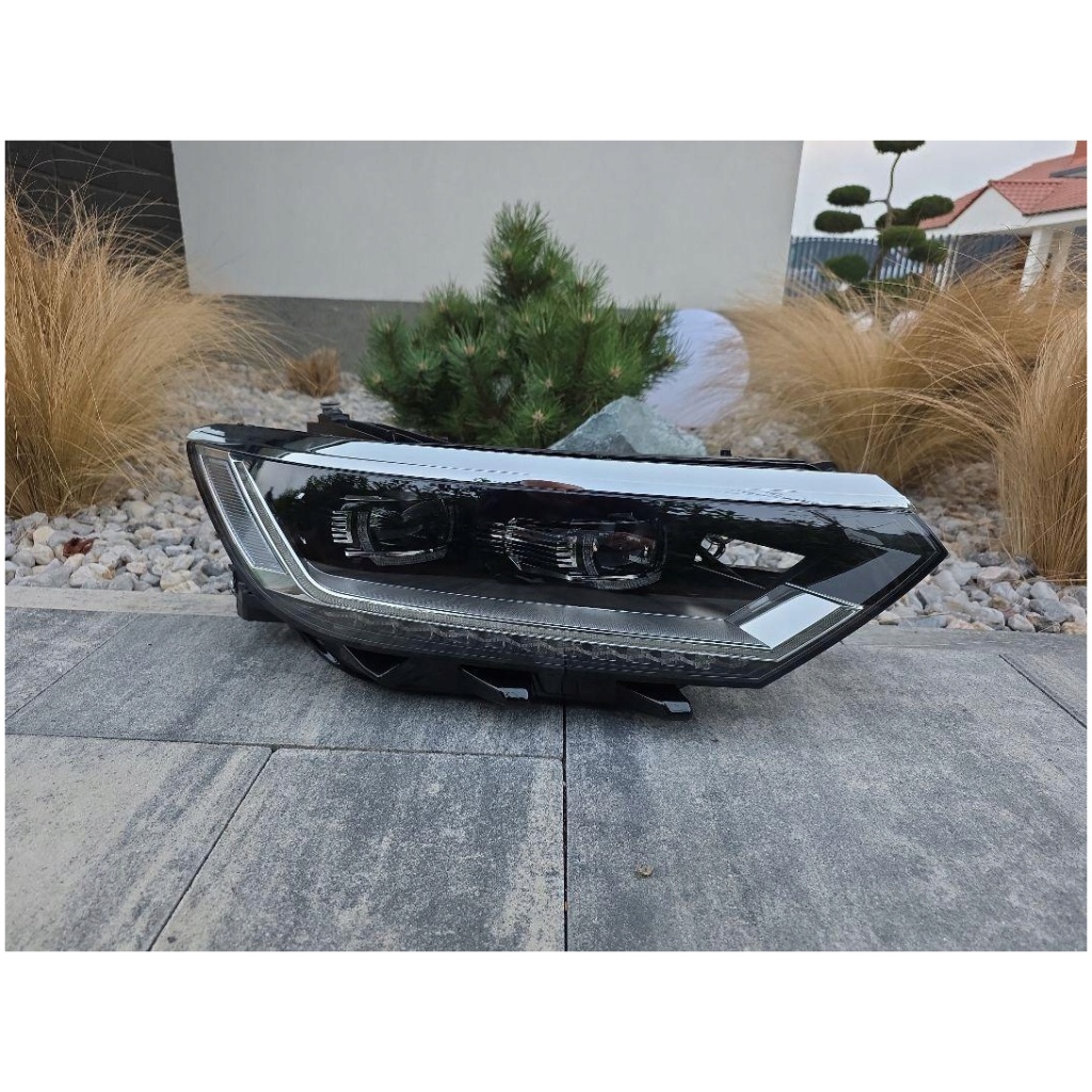VW Passat B8 3G1 höger strålkastare fram Full LED Dynamic 3G1941114A krom