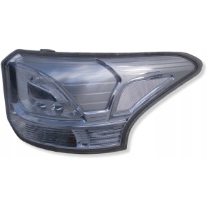 Baklampa höger bak Mitsubishi Outlander III 8330A790 18480429367 main